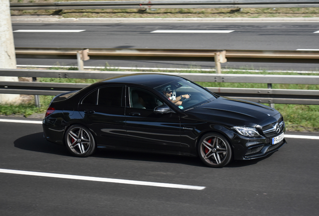 Mercedes-AMG C 63 S W205