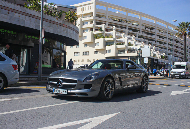 Mercedes-Benz SLS AMG