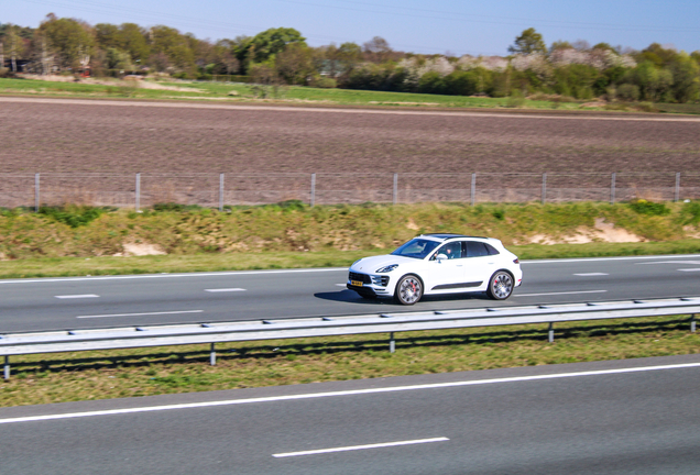 Porsche 95B Macan Turbo