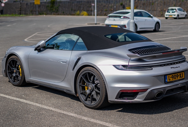 Porsche 992 Turbo S Cabriolet