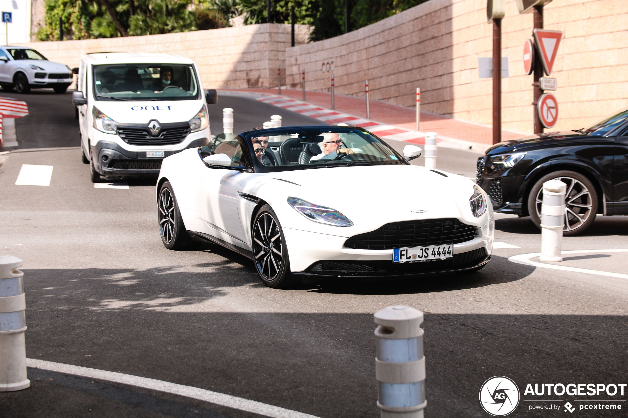 Aston Martin DB11 V8 Volante