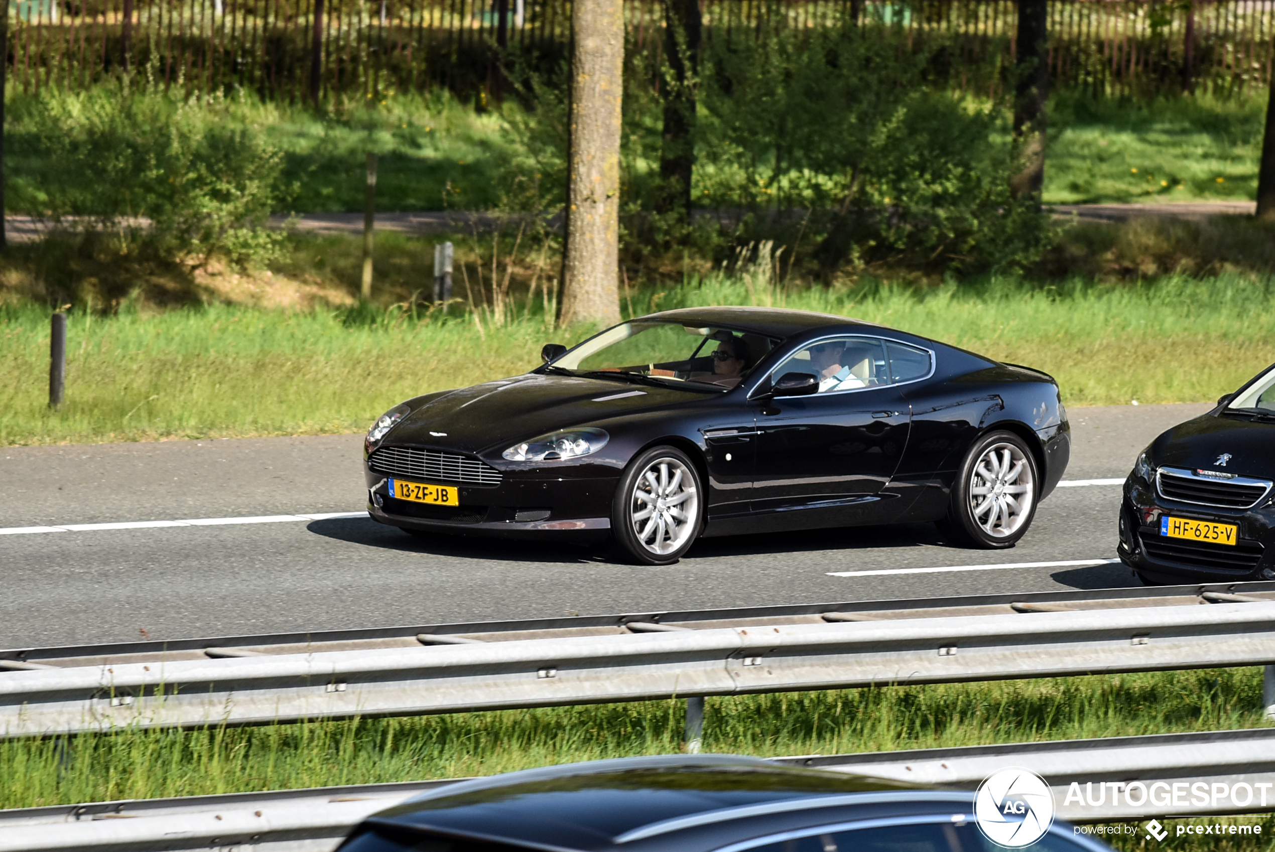 Aston Martin DB9