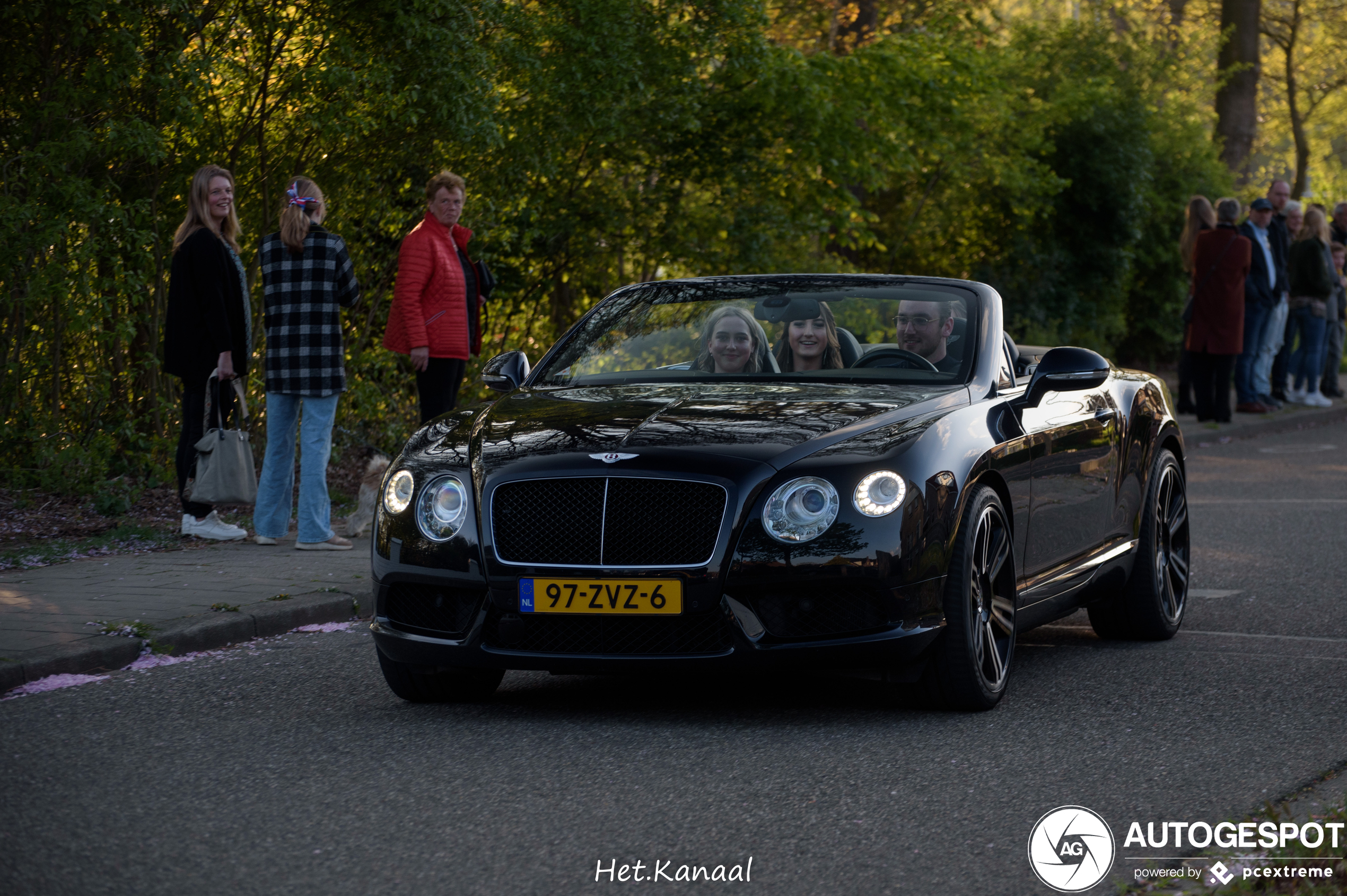 Bentley Continental GTC V8