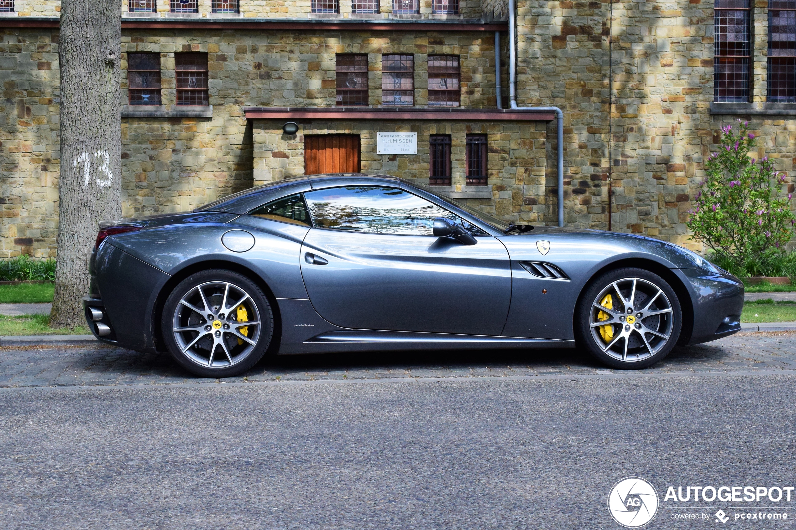 Ferrari California