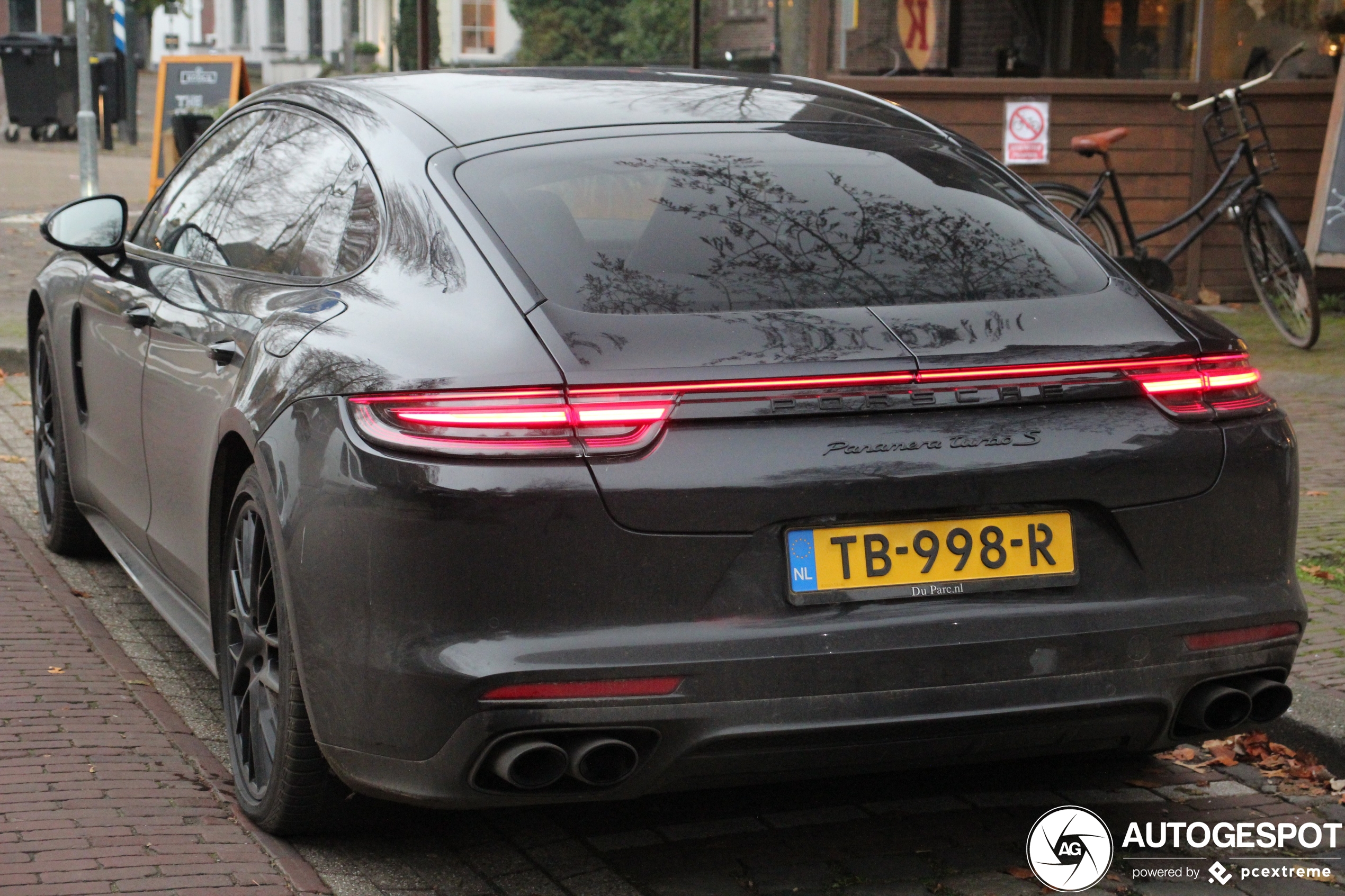 Porsche 971 Panamera Turbo S E-Hybrid Executive