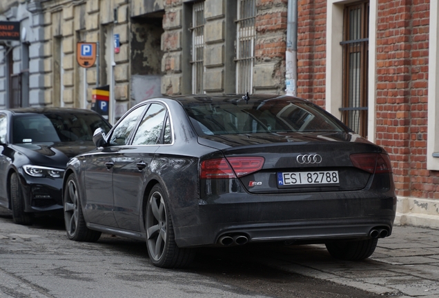 Audi S8 D4