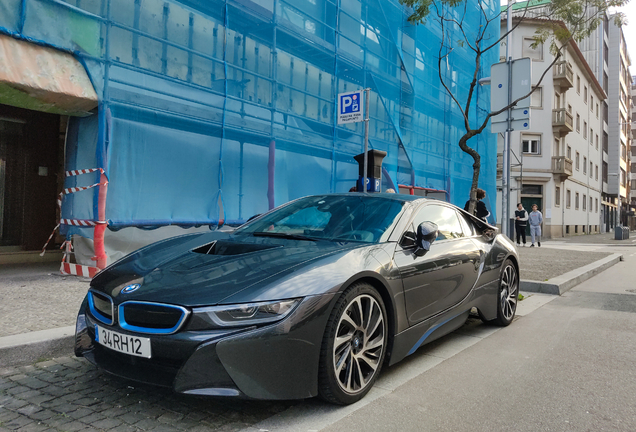 BMW i8