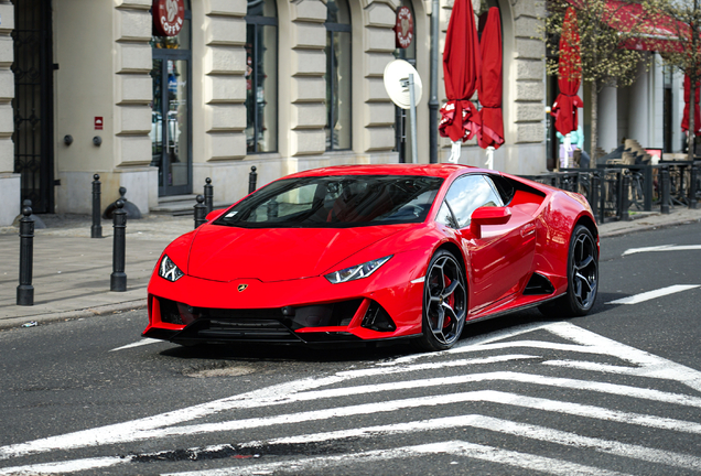 Lamborghini Huracán LP640-4 EVO