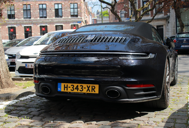 Porsche 992 Carrera 4S Cabriolet