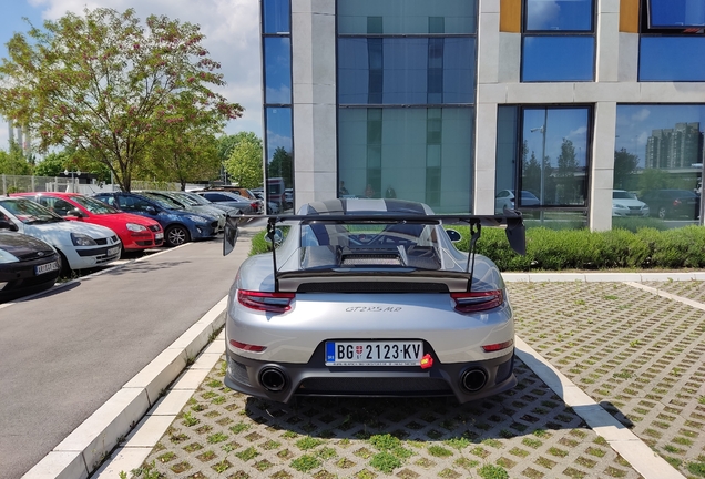 Porsche Manthey Racing 991 GT2 RS MR