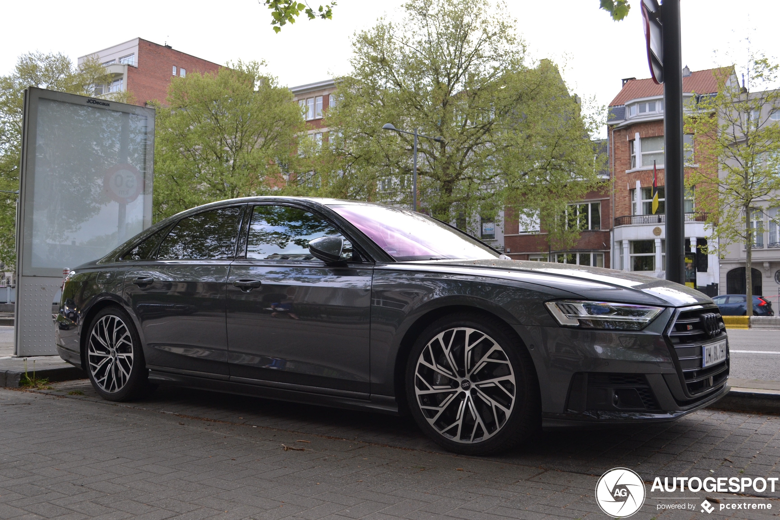 Audi S8 D5