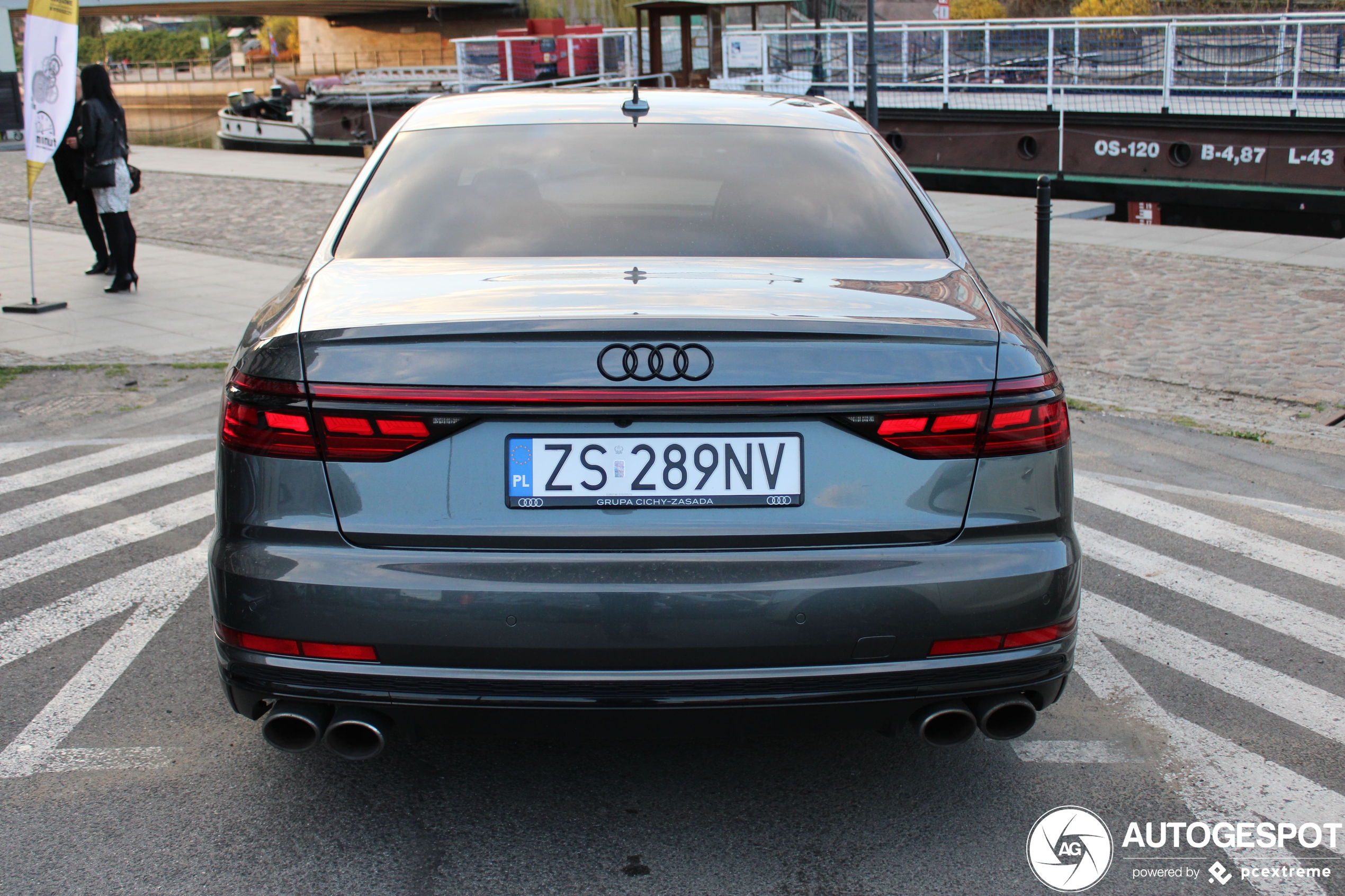 Audi S8 D5