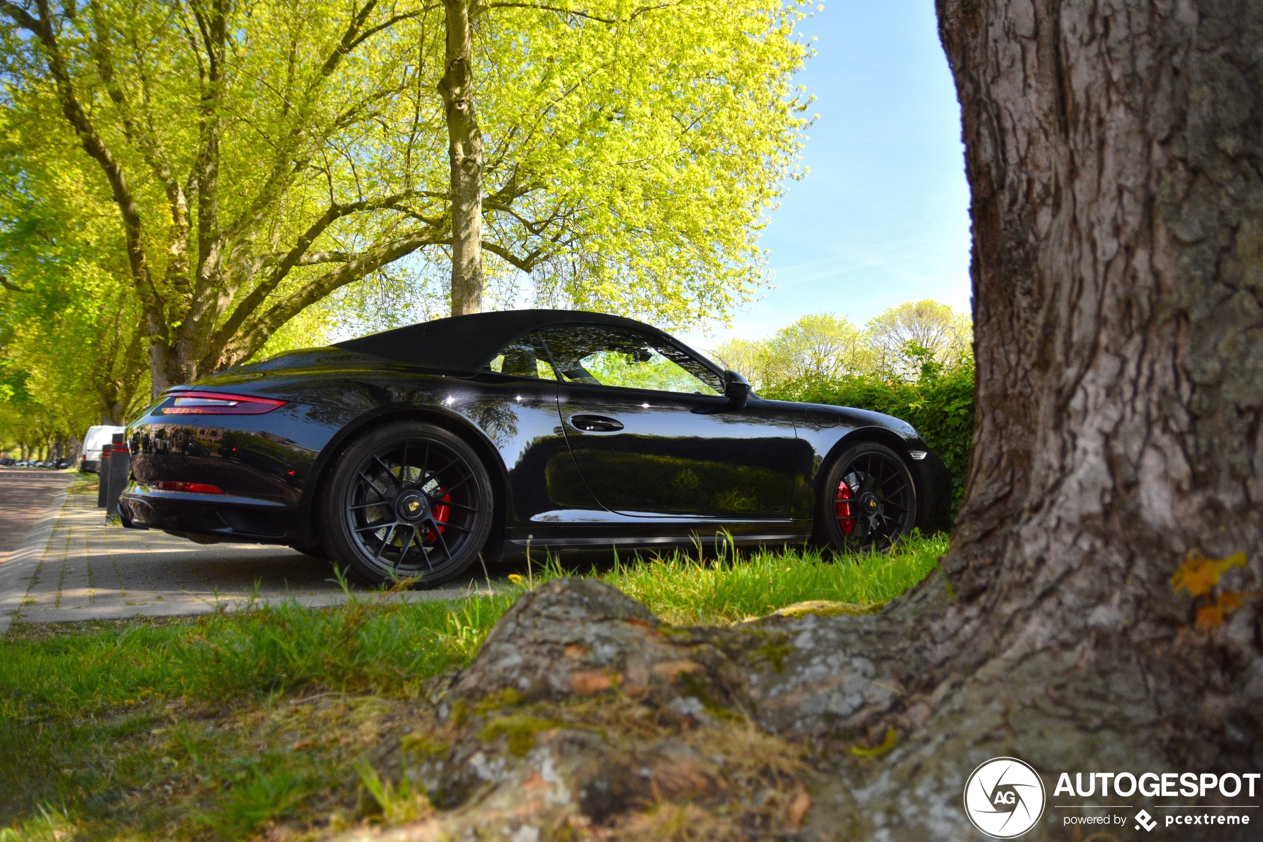 Porsche 991 Carrera 4 GTS Cabriolet MkII