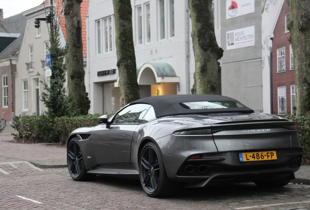 Aston Martin DBS Superleggera Volante