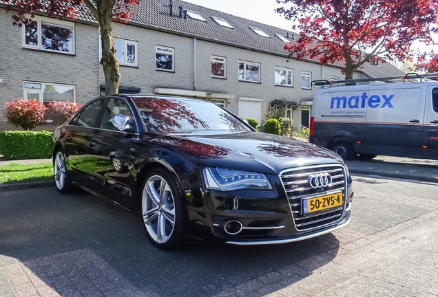 Audi S8 D4