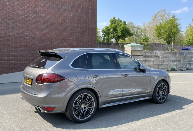 Porsche 958 Cayenne GTS