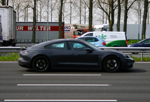 Porsche Taycan Turbo