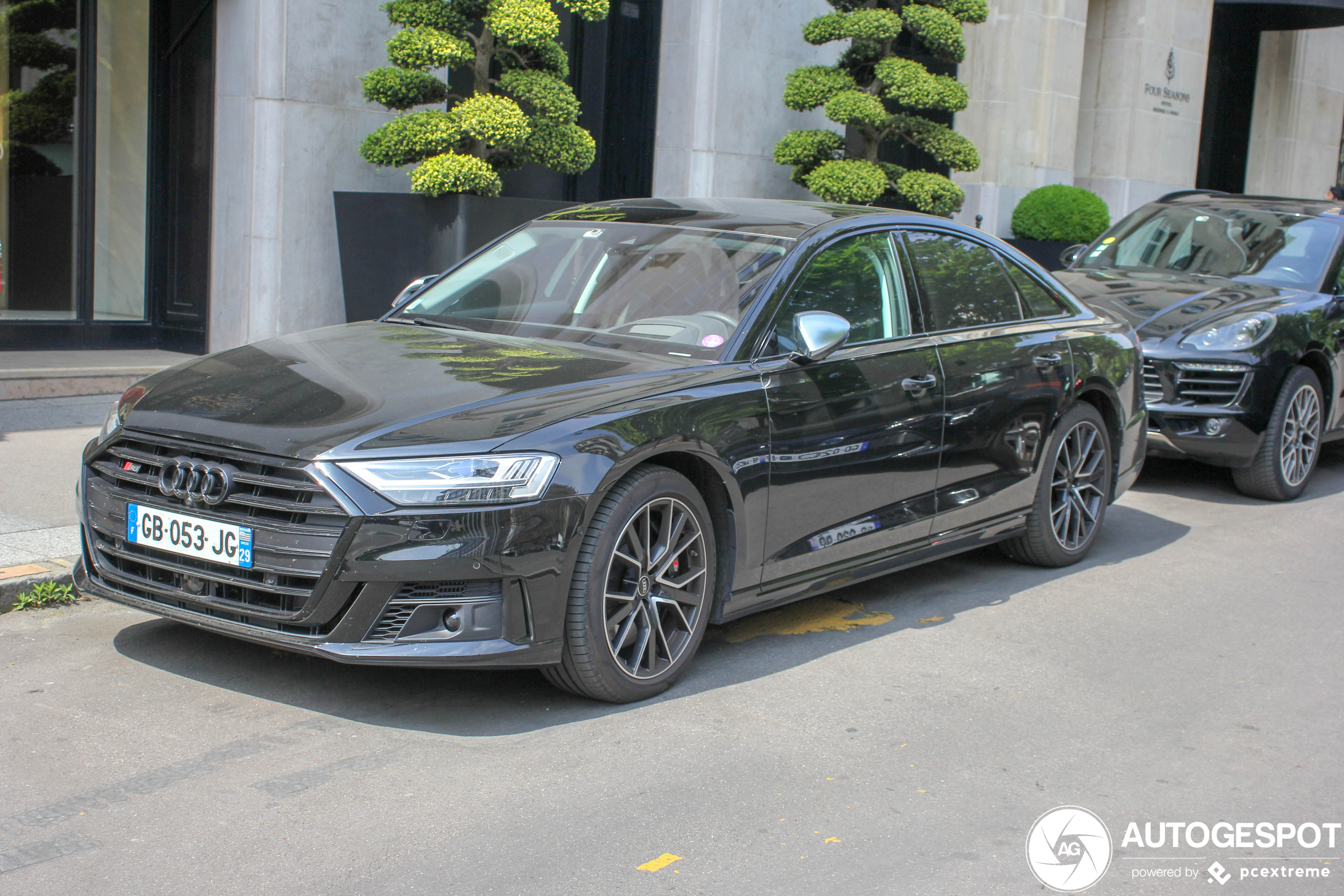 Audi S8 D5