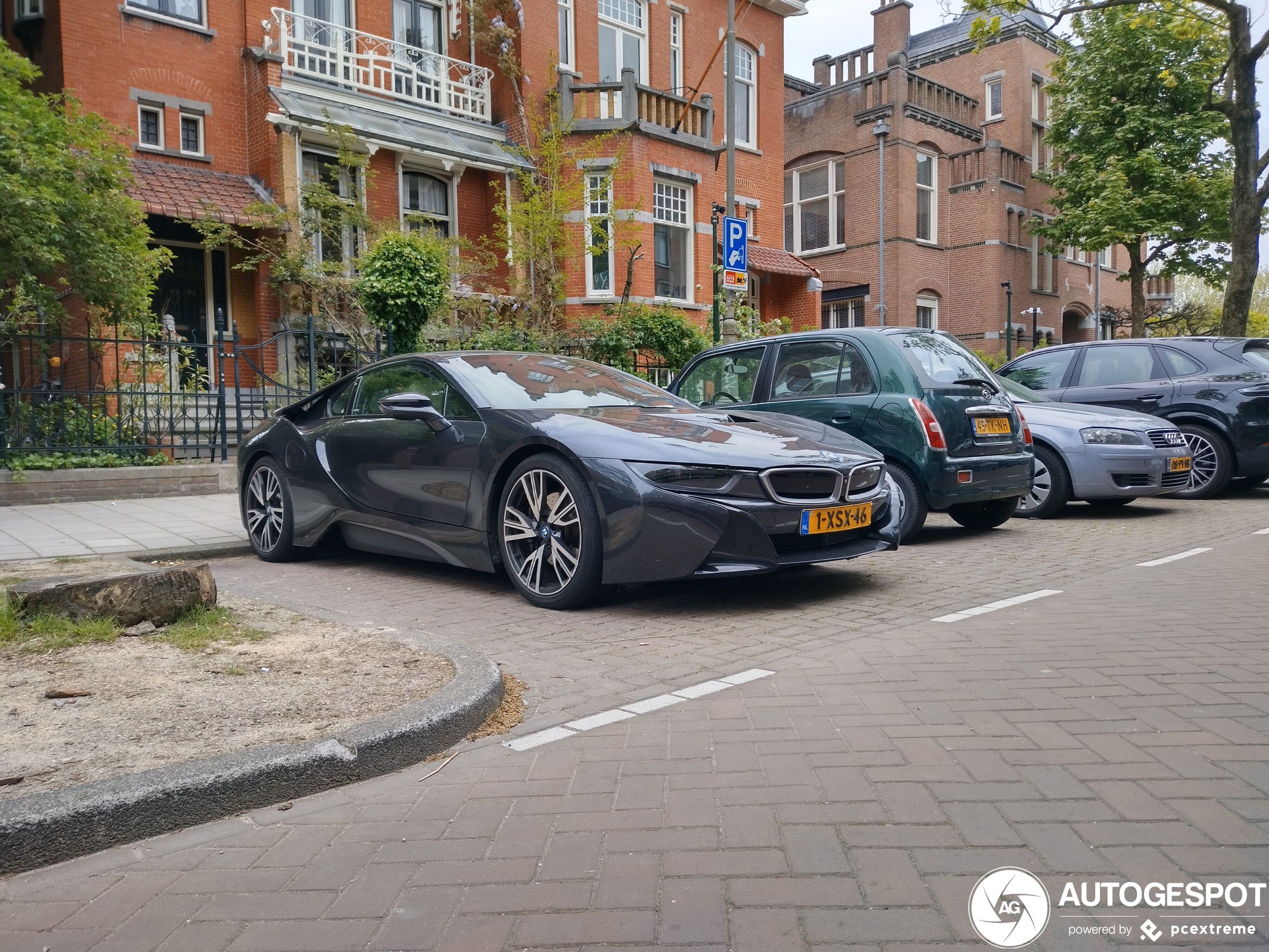 BMW i8