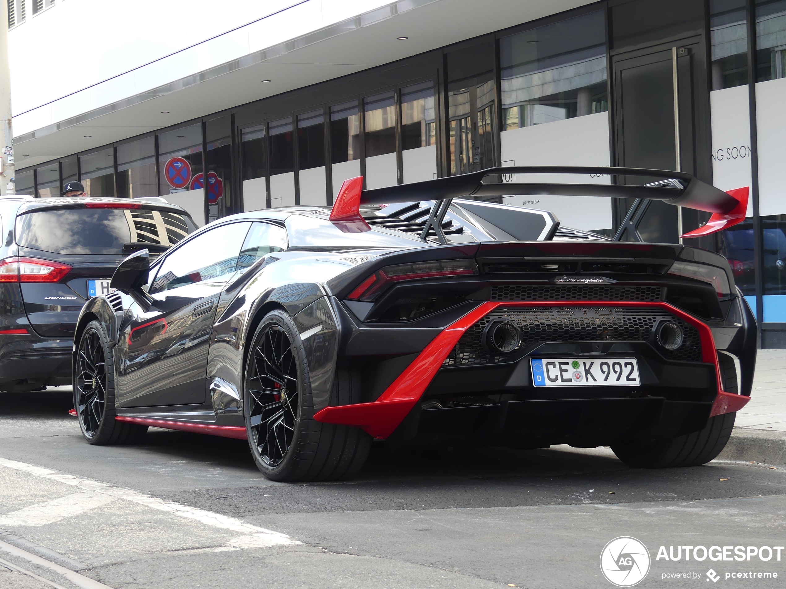 Lamborghini Huracán LP640-2 STO