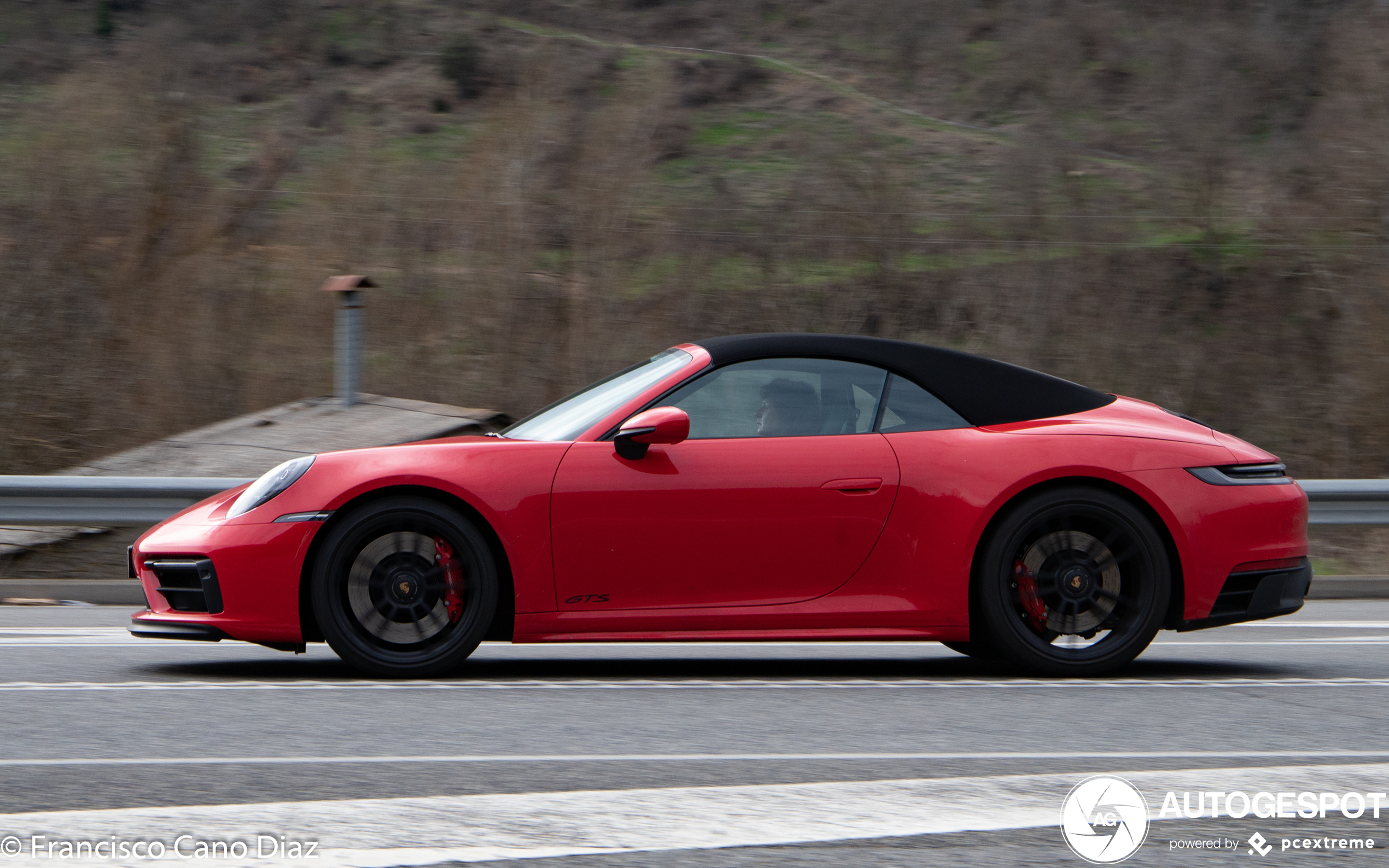 Porsche 992 Carrera 4 GTS Cabriolet