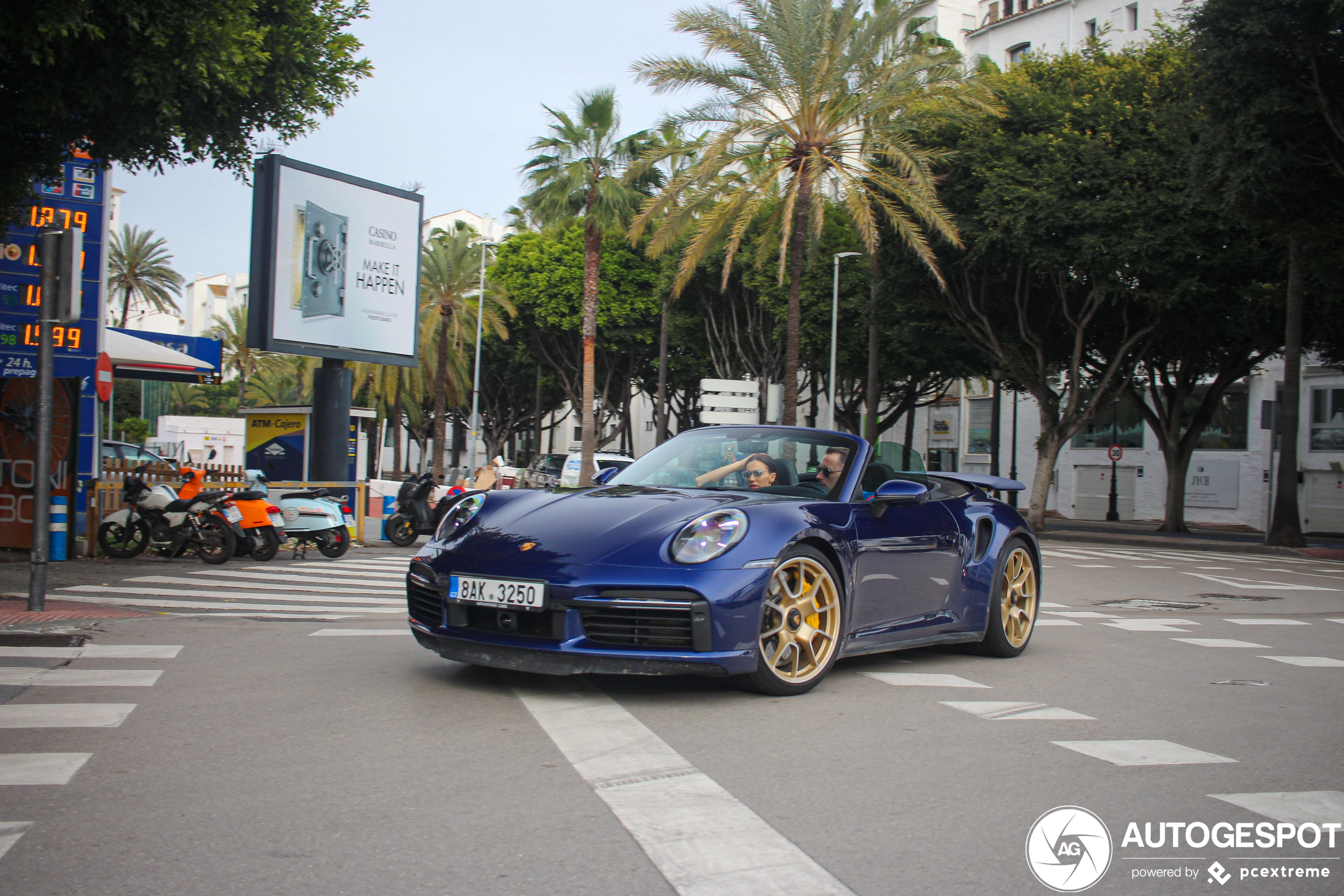 Porsche 992 Turbo S Cabriolet