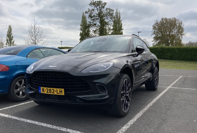 Aston Martin DBX