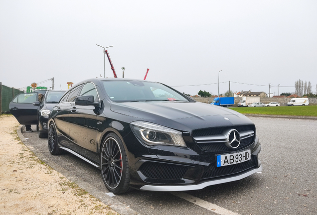 Mercedes-Benz CLA 45 AMG Shooting Brake