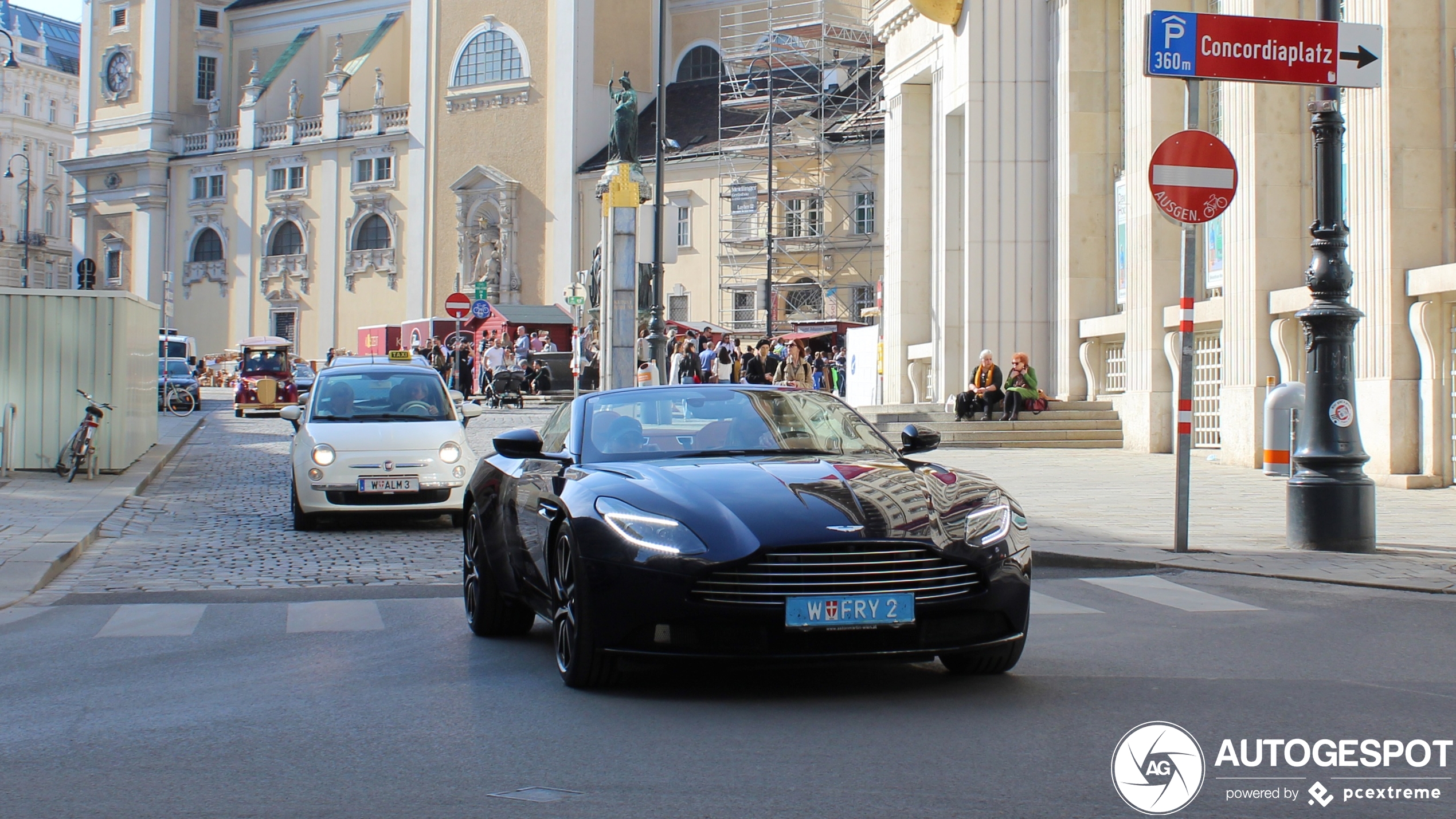 Aston Martin DB11 V8 Volante