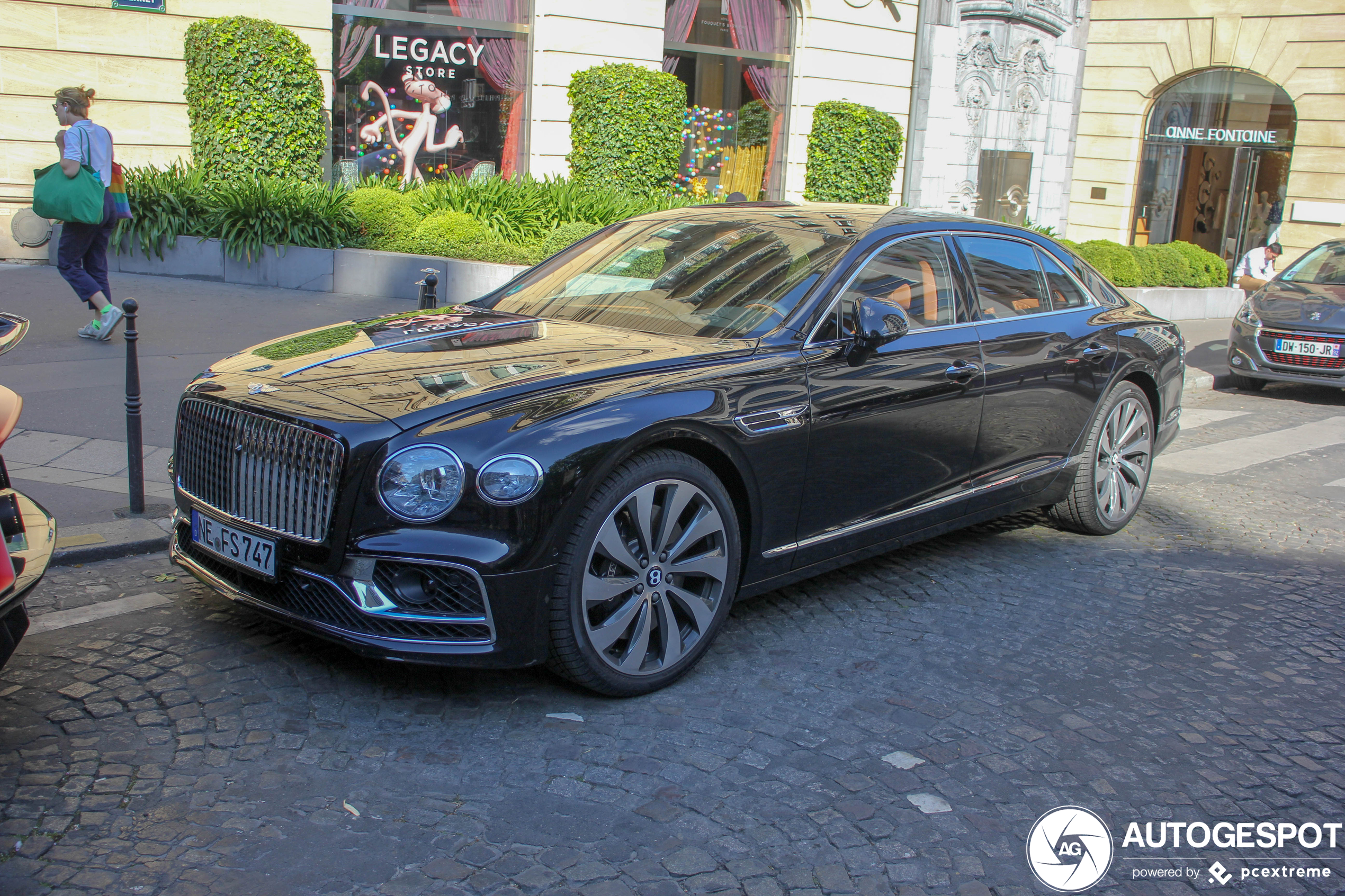 Bentley Flying Spur V8 2021