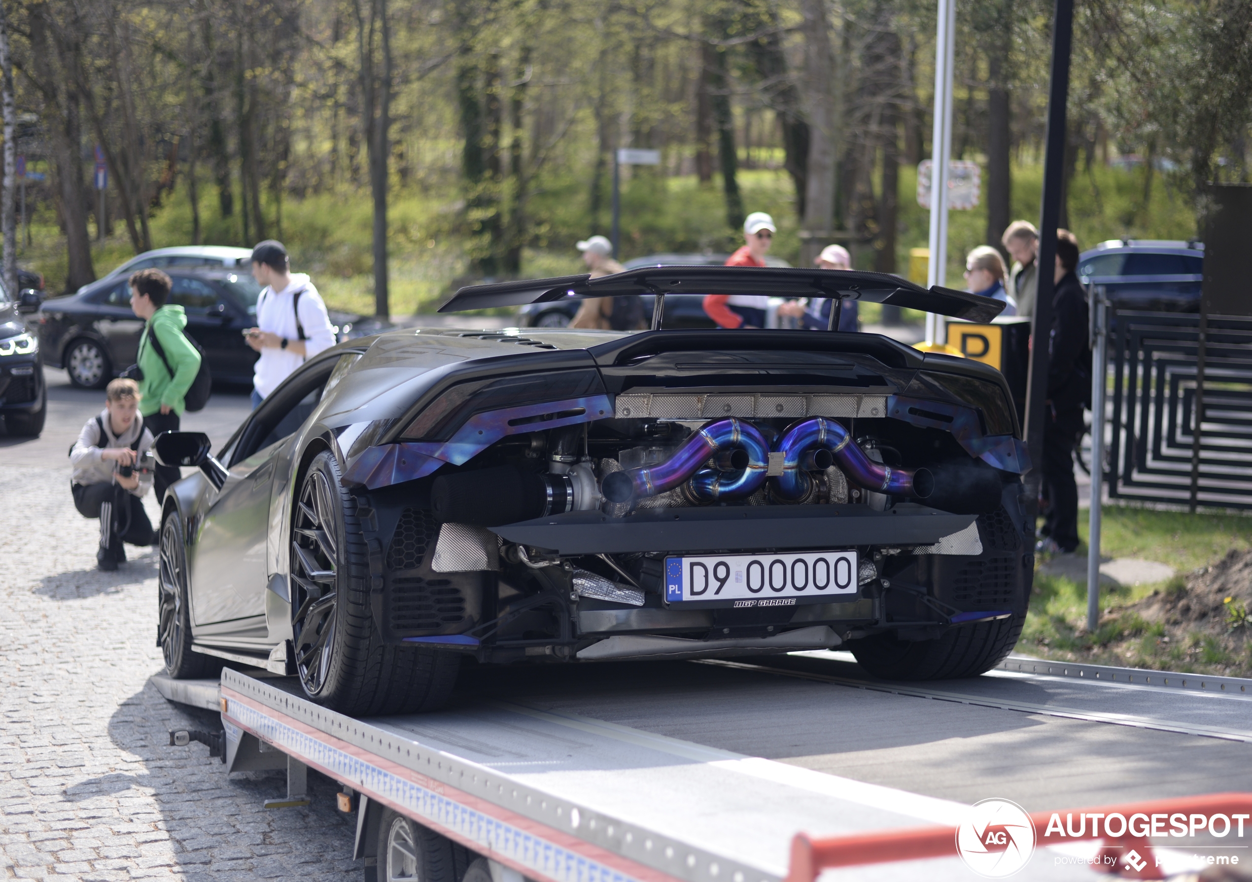 Als de achterbumper mist bij een Lamborghini dan weet je dat hij niet geheel standaard meer is