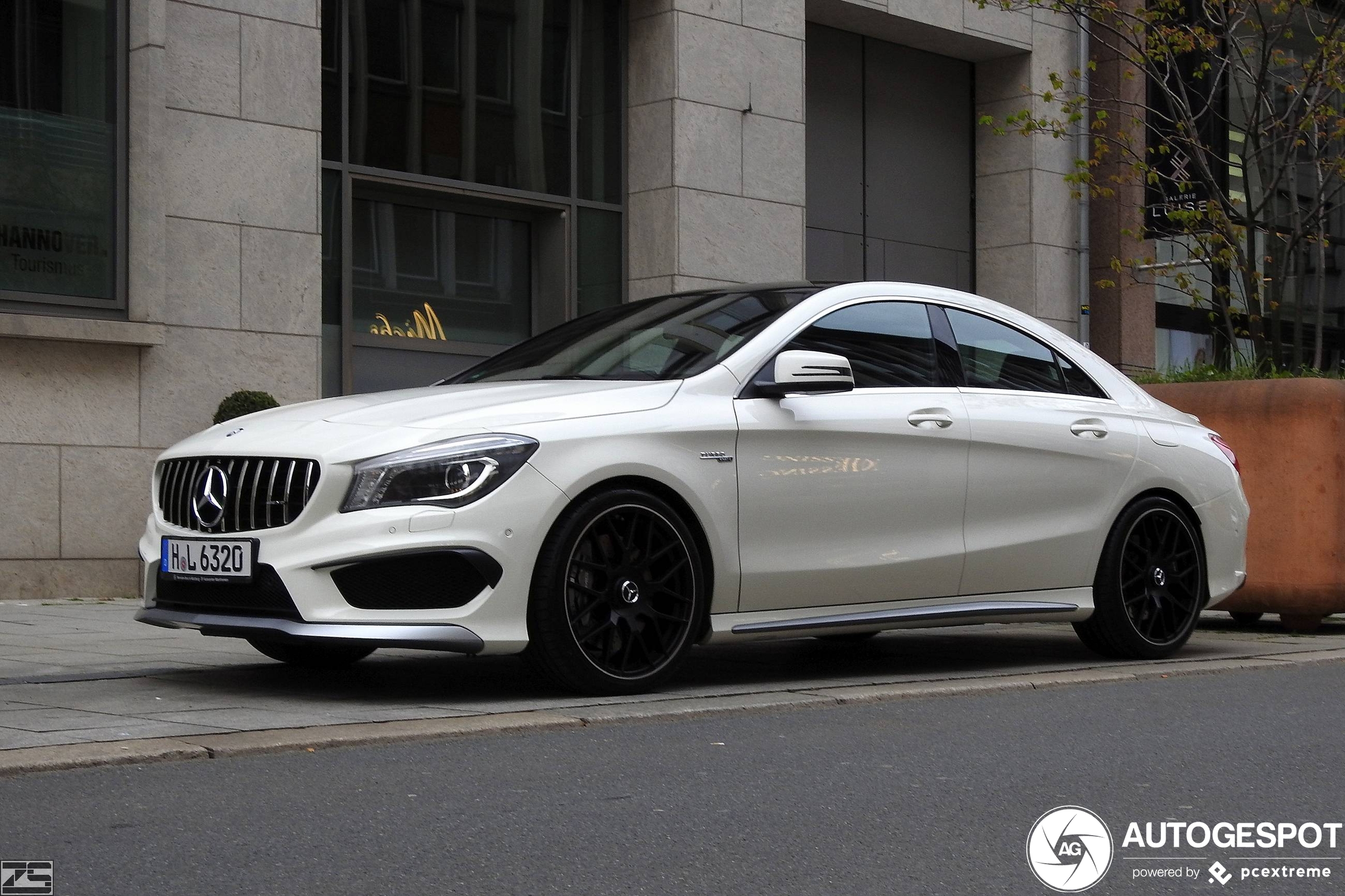 Mercedes-Benz CLA 45 AMG C117