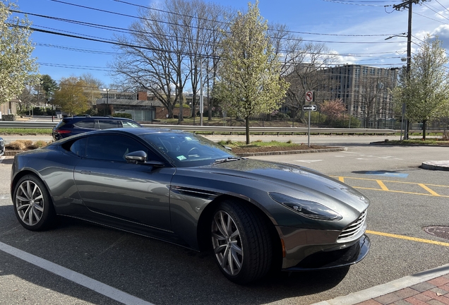 Aston Martin DB11 V8