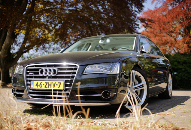 Audi S8 D4