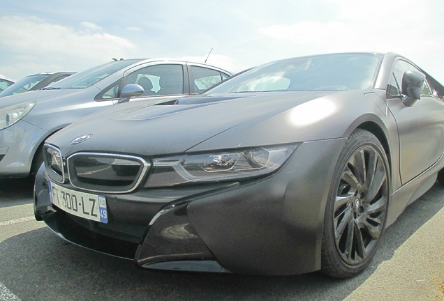 BMW i8 Protonic Frozen Black Edition