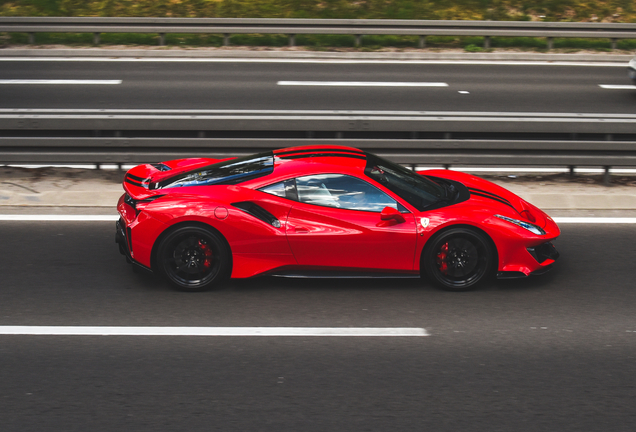 Ferrari 488 Pista