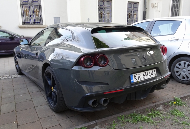 Ferrari GTC4Lusso