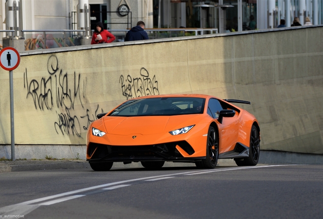 Lamborghini Huracán LP640-4 Performante