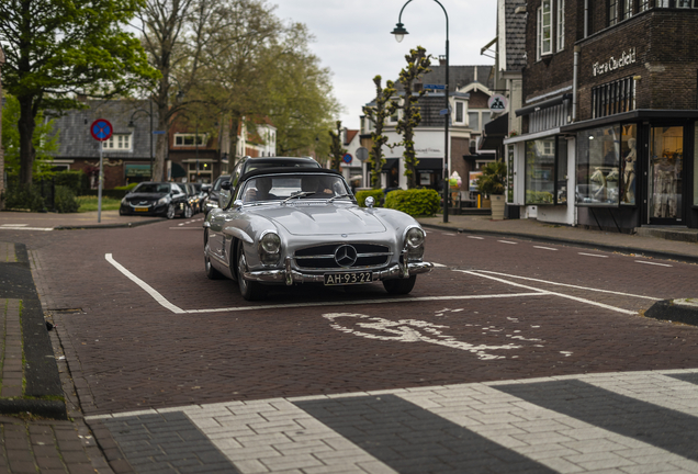 Mercedes-Benz 300SL Roadster