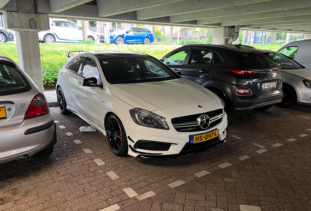 Mercedes-Benz A 45 AMG