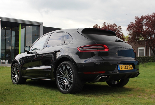 Porsche 95B Macan Turbo