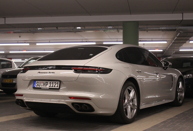 Porsche 971 Panamera Turbo