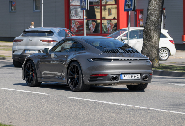 Porsche 992 Carrera 4S