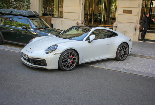 Porsche 992 Carrera 4S