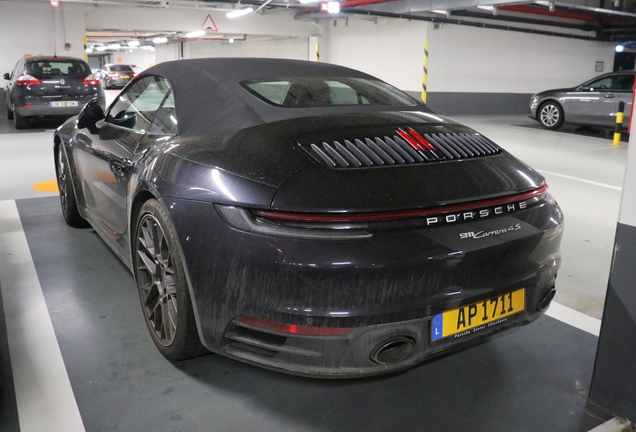 Porsche 992 Carrera 4S Cabriolet