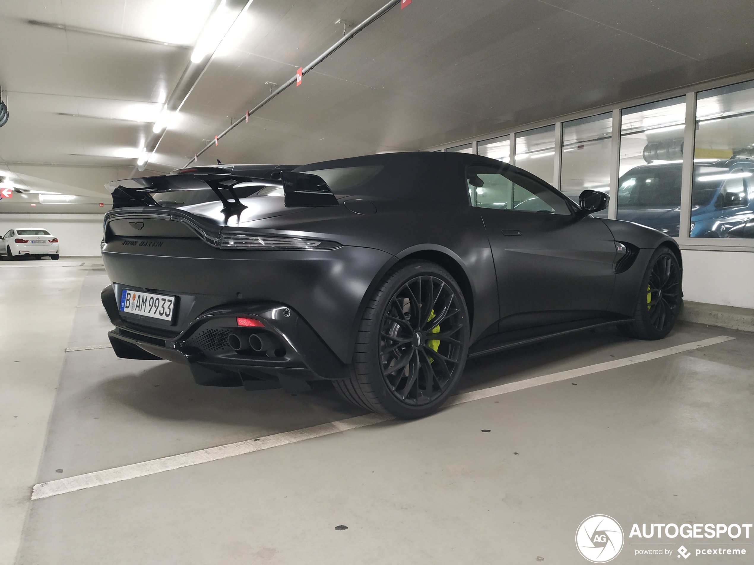 Aston Martin V8 Vantage Formula 1 Edition Roadster