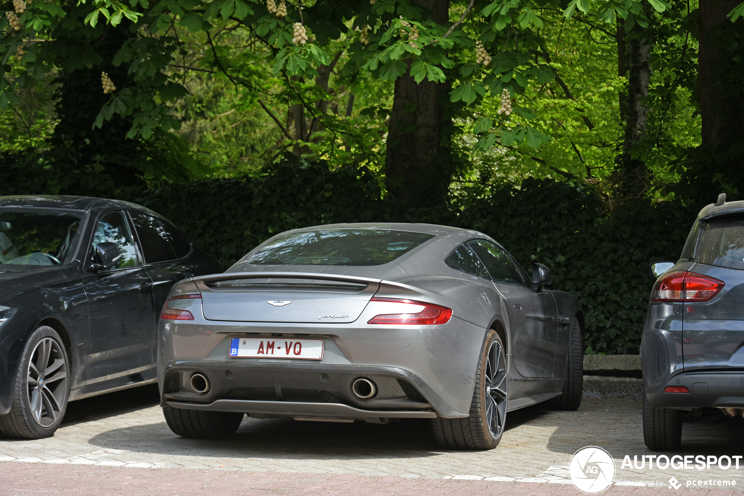 Aston Martin Vanquish 2013