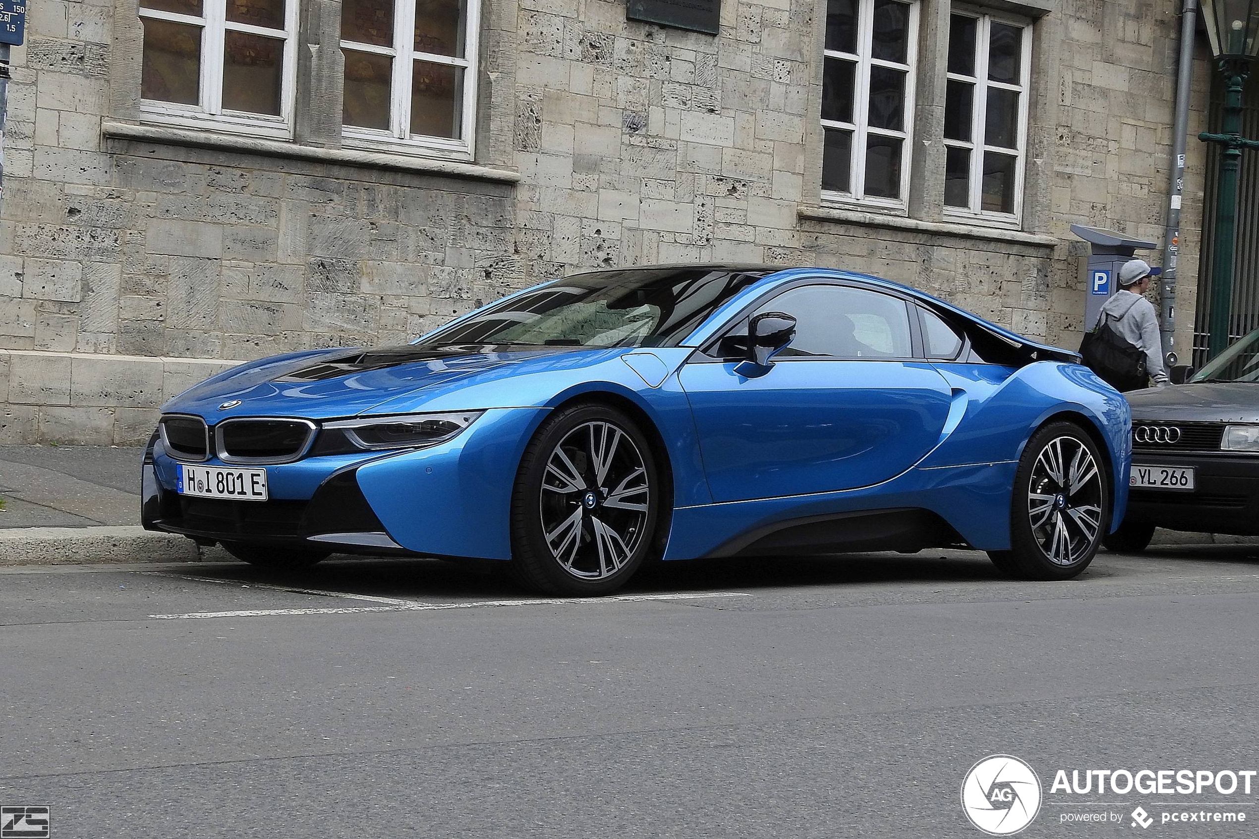 BMW i8