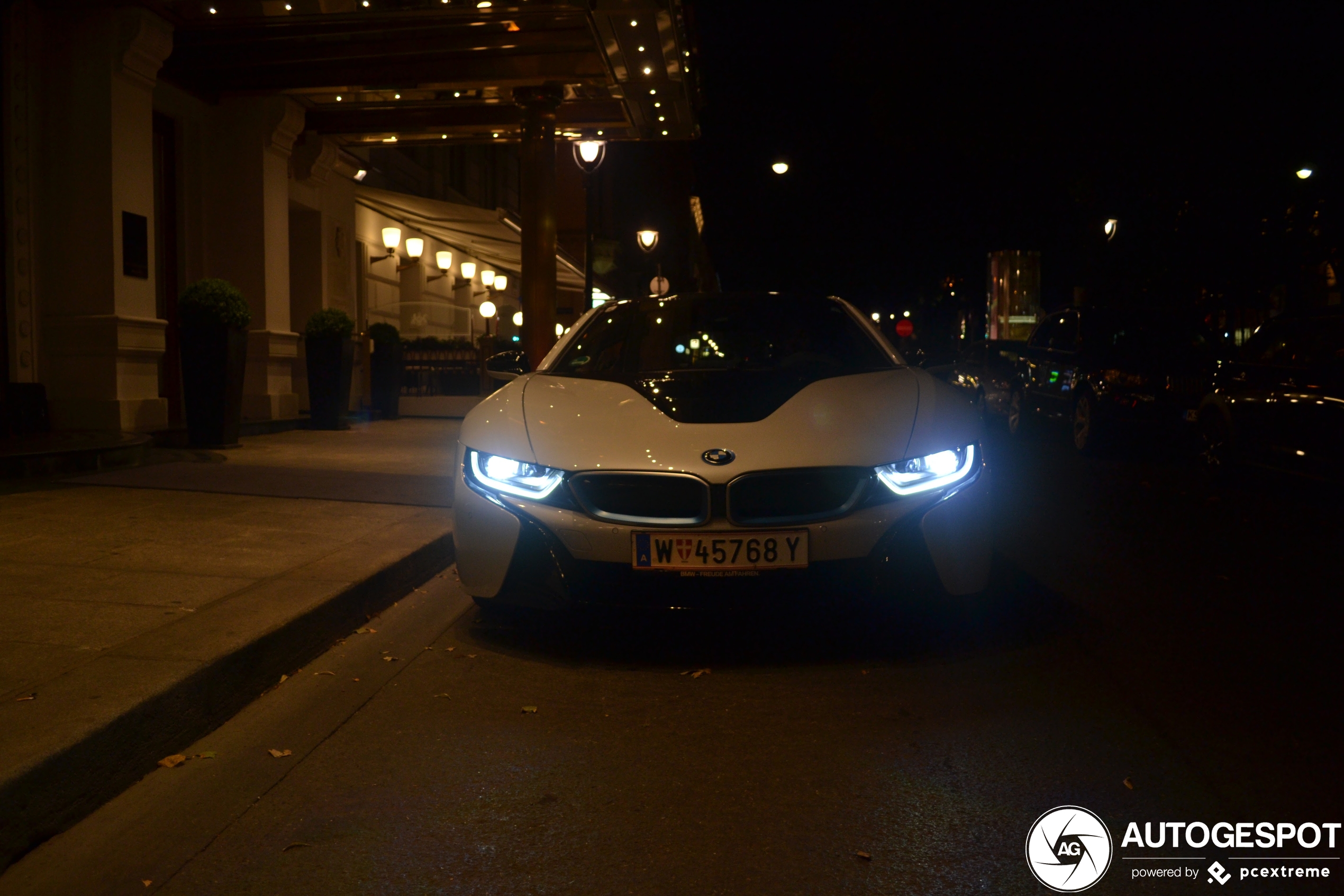 BMW i8