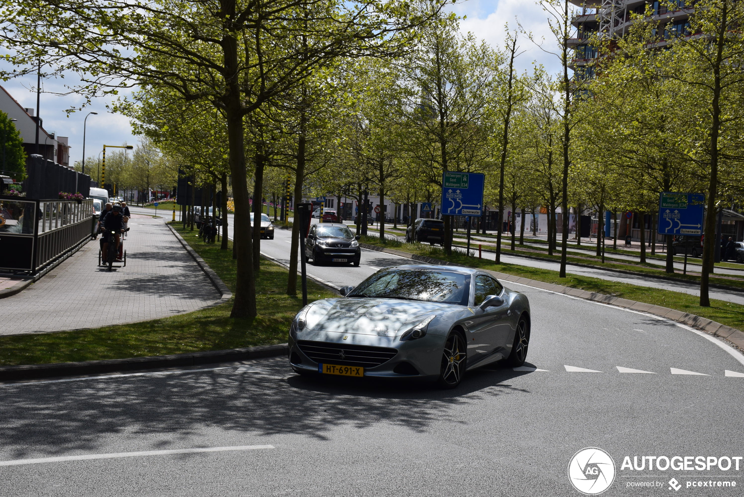 Ferrari California T